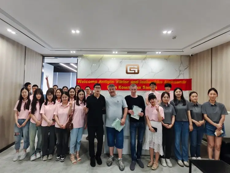 Russian Customers visit guanghongli auto in Chengdu